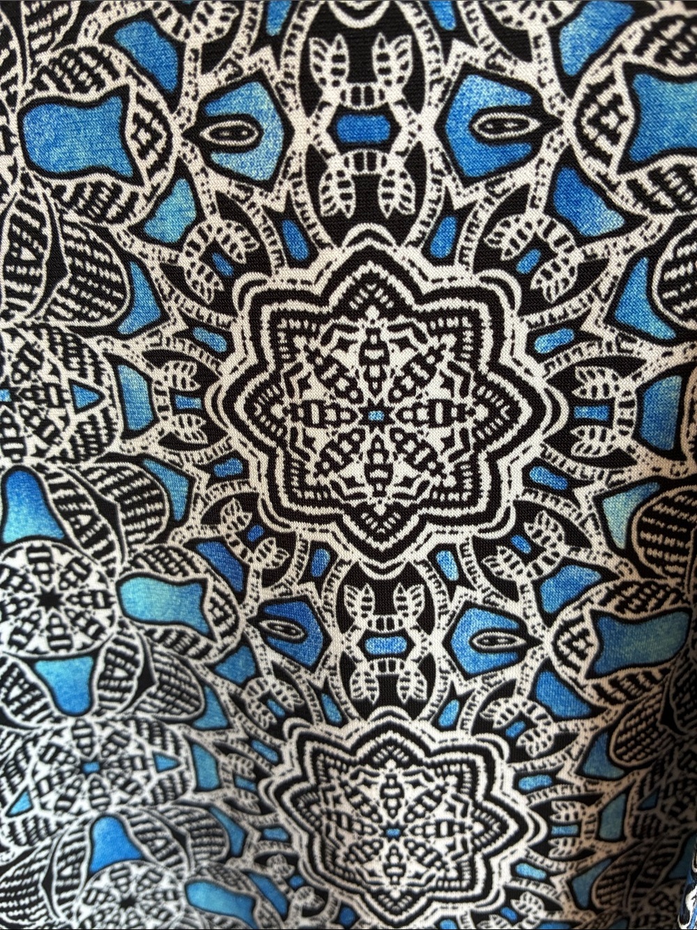 Dana Buchman Sleeveless V Neck Top in Blue/Black/White Pattern, sz L, NWT - Picture 5 of 15